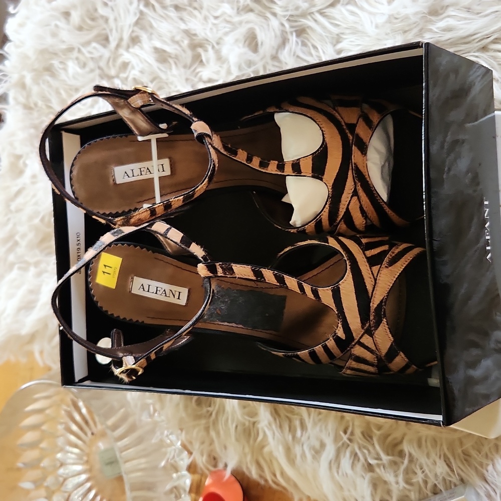 Alfani Animal Print Heels (approx. 4") Brown Zebra NIB